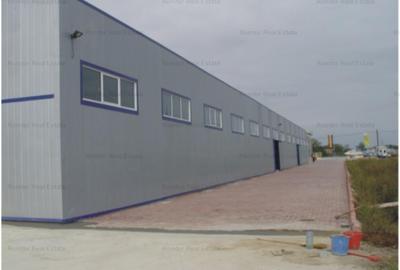 Spațiu industrial, de 940 mp, în Central