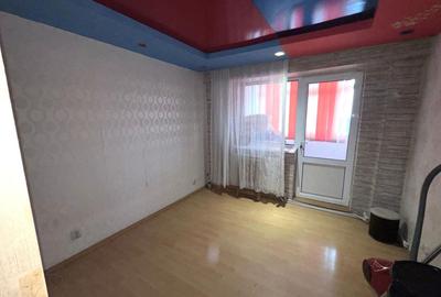 Etaj 8/10 | 78 mp total | 75.000 € negociabil - 3