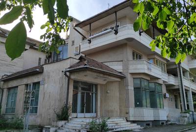 HOTEL DE VANZARE - 5
