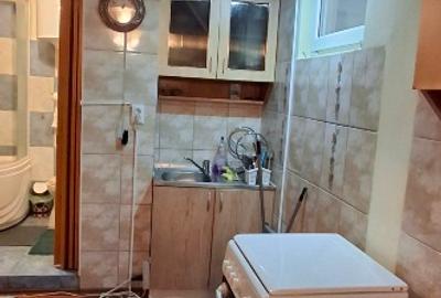 Vand apartament de 35,5 mp, etaj 1, Str Lamaiului  nr. - 12