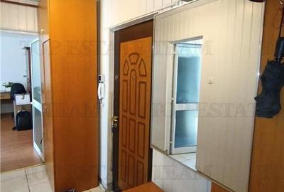 Oferim spre vanzare un apartament deosebit cu 2 cam. si balcon, cu centrala prop - 4