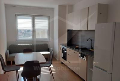 Apartament cu 3 camere decomandat, mobilat în Bulgaria