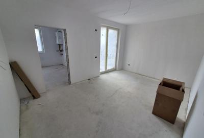 Apartament cu 2 camere decomandat în Girocului