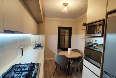 Apartament cu 3 camere decomandat, mobilat în Dacia