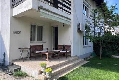 Casă cu 6 camere în Iancu Nicolae