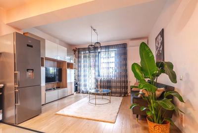 Apartament cu 3 camere semidecomandat în Dămăroaia