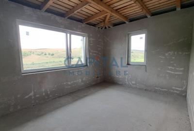 Casa superba cu garaj, aproape de padure - 7