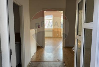 Spațiu pentru birouri / instituții – ultracentral, Str. Pitești - 11