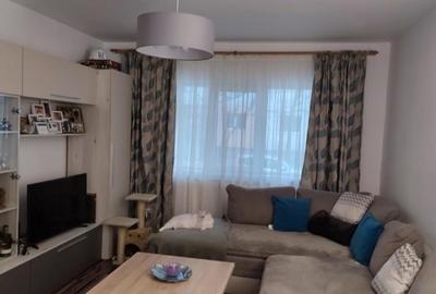 Apartament cu 3 camere decomandat în Dacia