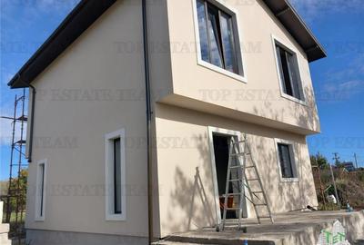 Casă individuală cu 4 camere în Frumușani