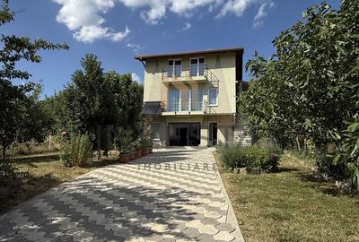 Casă individuală cu 4 camere în Europa