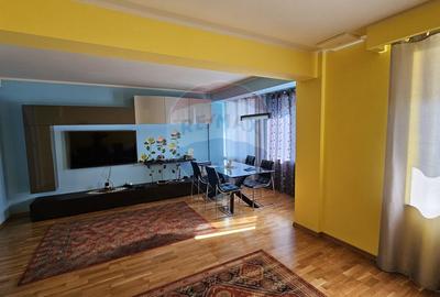 Casă / Vilă de lux cu 8 camere de vânzare in Obcini, Suceava - 11