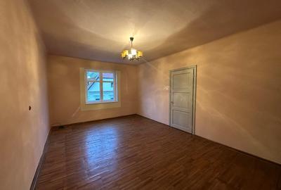 Apartament 3 camere - 95 mp - etaj 1 - zona Centrala - 9 Mai - 6