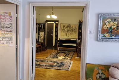 Eleganță interbelică în inima orașului – apartament cu potențial investițional - 5