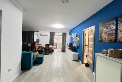 Apartament cu 2 camere semidecomandat, mobilat în Florești