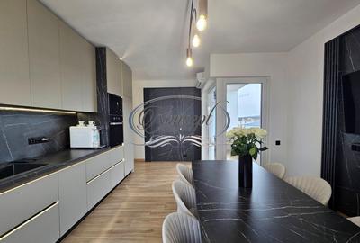 Apartament cu 3 camere semidecomandat, mobilat în Florești