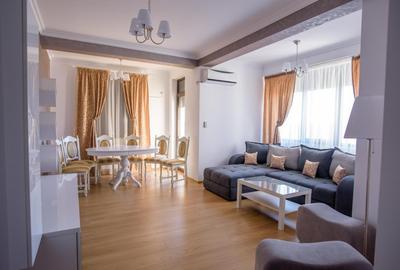 Apartment modern 3 camere si parcare Solid House vedere lac - 1