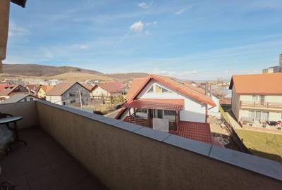 Vand apartament 2 camere bloc nou Codlea cu parcare privata - 1