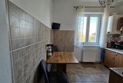 Apartament 2 camere, decomandat, etaj 2 din 2, cu pod, zona Aeroport, comision 0 - 12