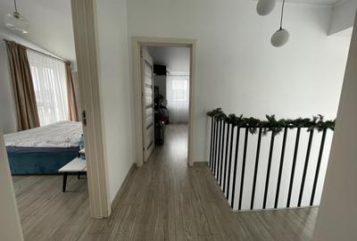 Casă individuală cu 4 camere în Rediu