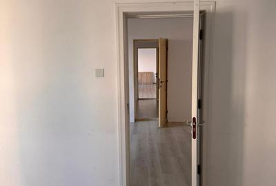 Cladire birouri / spatiu comercial - 584 mp  - Comision ZERO - 16