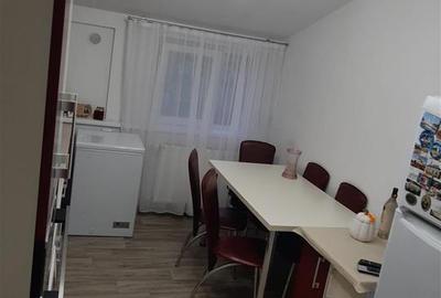 Decomandat cu centrala /2 camere/Zona Dambovita/Mansarda - 2