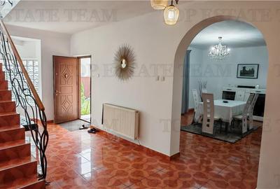 Vila 14+ camere 970mp, teren 1045mp, pt ninim 2 familii, mobilata/utilata, 2 gar - 20
