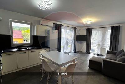 DE INCHIRIAT: Apartament cu 3 camere - Centru Vechi - 1
