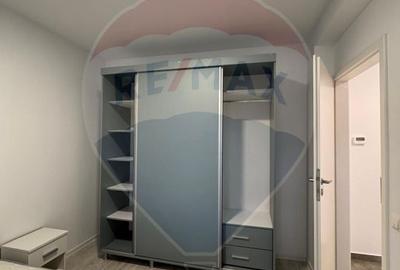 Apartament cu 3 camere de închiriat în zona 1 Mai - 10