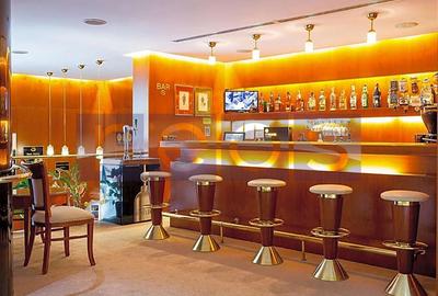 INCHIRIERE RESTAURANT ISU PIATA ROMANA ULTRACENTRAL VIZIBILITATE MARE - 1