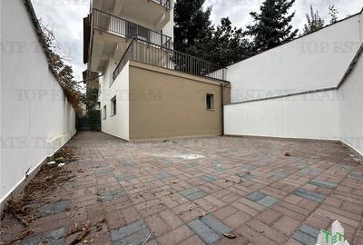 Apartament 2 camere si curte de vanzare Damaroaia - 2