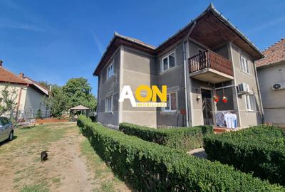 Casă individuală cu 5 camere în Central