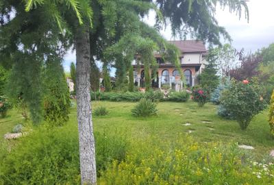 Vila Albatrosului  /Reședință de colecție pe malul lacului  !! 2051 mp, teren - 20