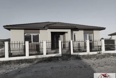Casă individuală cu 3 camere în Micești