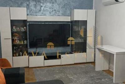 Apartament cu 3 camere decomandat în Lipovei