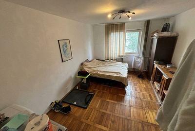 Garsoniera de vanzare  pe strada golescu 12 - 1