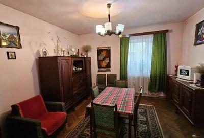 Casă individuală de vânzare – Andrei Mureșanu, singur în curte - 3