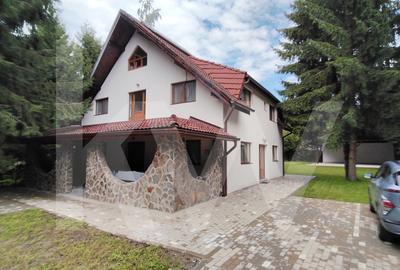 Vila de poveste din Valea Avrigului de vanzare - 1