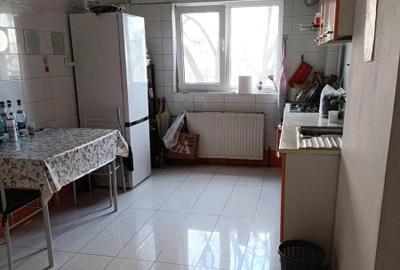 Apartament cu 3 camere decomandat, mobilat în Chișinau