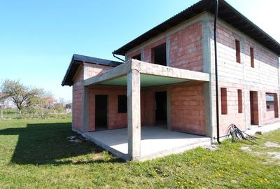 Vând casă la roșu  in județul Sibiu, sat Poplaca - 12