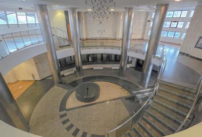 De inchiriat spatiu comercial ultracentral, Piata Revolutiei - Bacau - 5