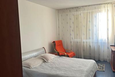 Apartament cu 3 camere semidecomandat, mobilat în Astra