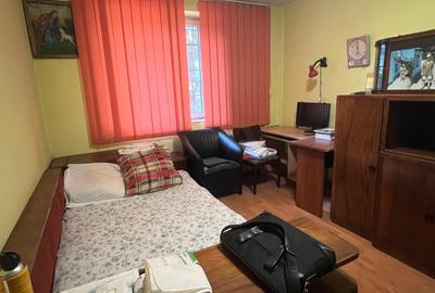 Vanzare apartament 3 camere - zona Garii - 2