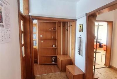 Apartament 3 camere 2 bai balcon si boxa zona Terezian - 4