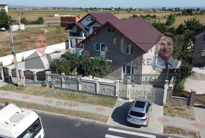 Casă individuală cu 8 camere în Exterior Vest