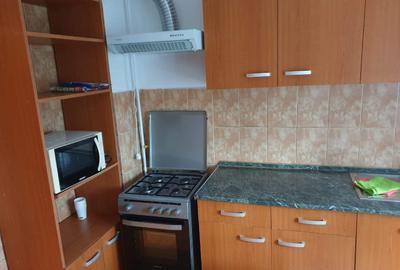Inchiriez Apartament 2 camere - 2