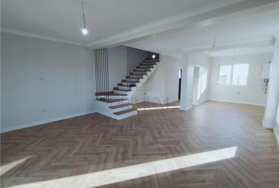 Duplex cu 4 camere în Moșnița Nouă
