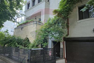 Apartament  2 camere  + terasa in vilă  parter B-dul Primaverii - 1