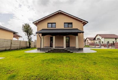 Casă individuală cu 4 camere în Hălchiu