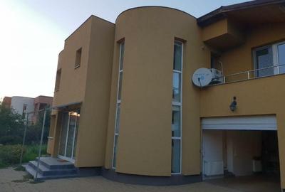 Pipera-Casa eleganta si spatioasa de inchiriat,strada privata si bariera. - 1